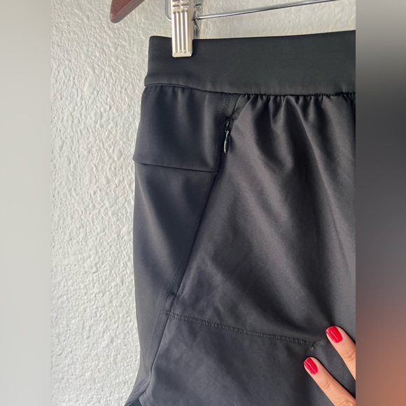 ADIDAS Workout/Running Black with Side Zipper Pockets Shorts Size S 5” - Picture 6 of 8